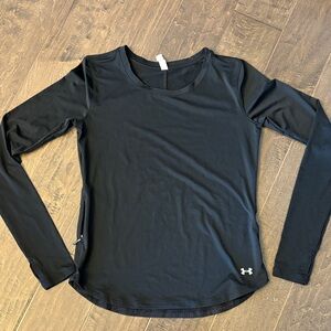 Under Armour Women's Black Long Sleeve Top